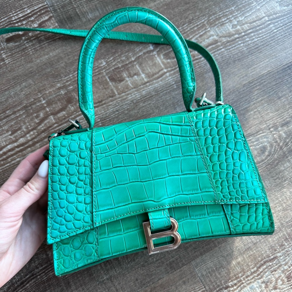 Balenciaga Hourglass Small Bag. Leather bag, good condition, color green.